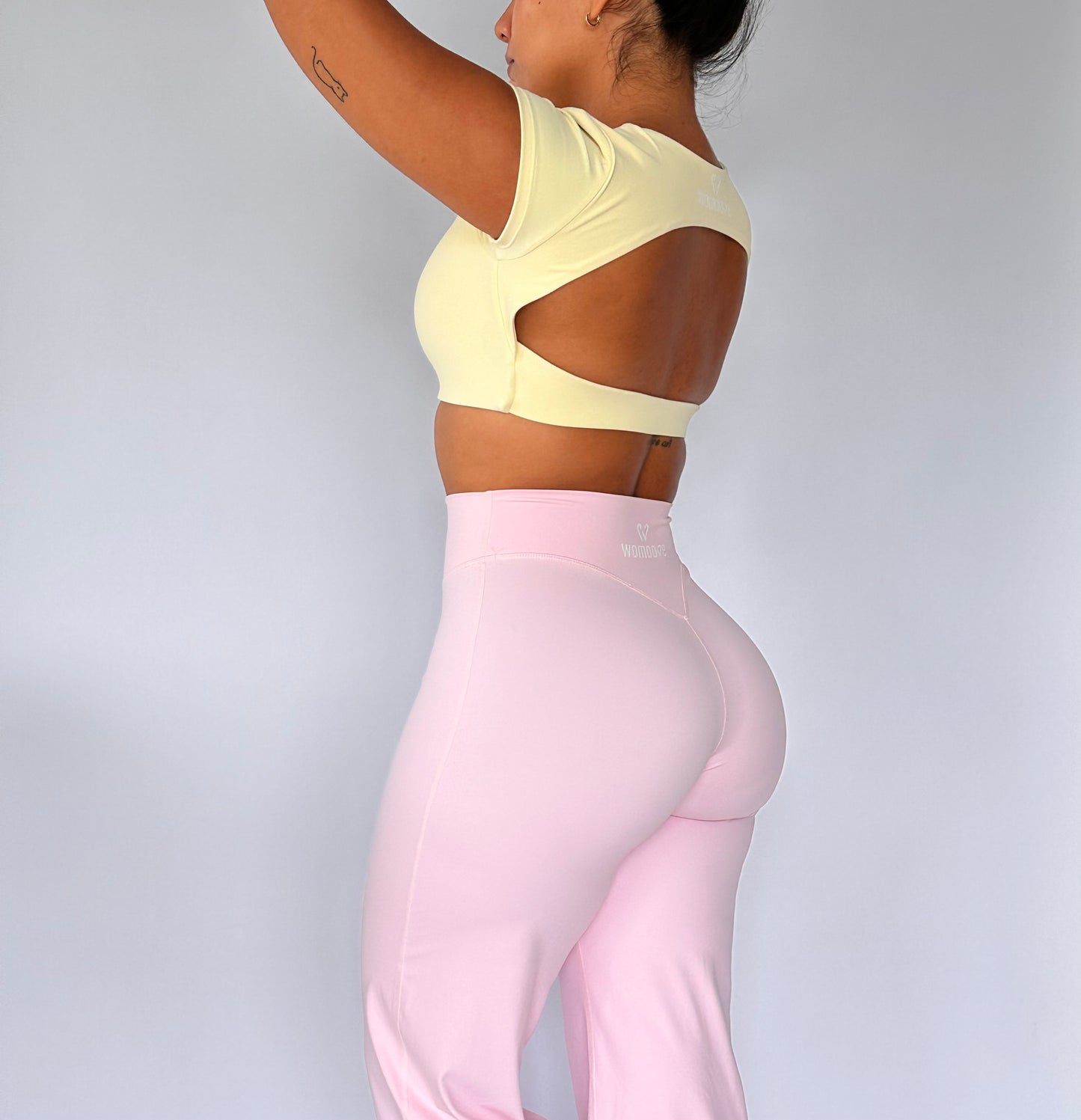 SOFTMOVE-CROP TOP SHORT SLEEVE
