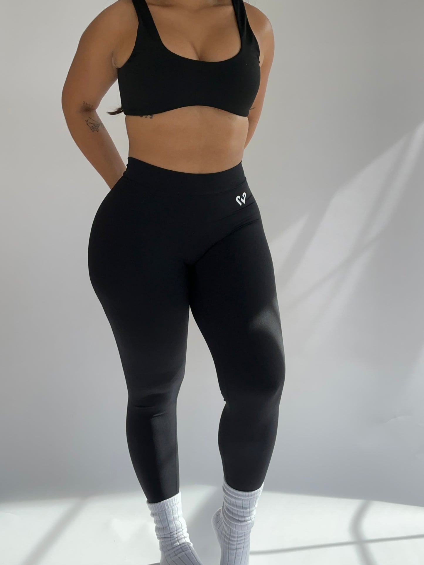 FORMMOVE LEGGINGS V SCRUNCH