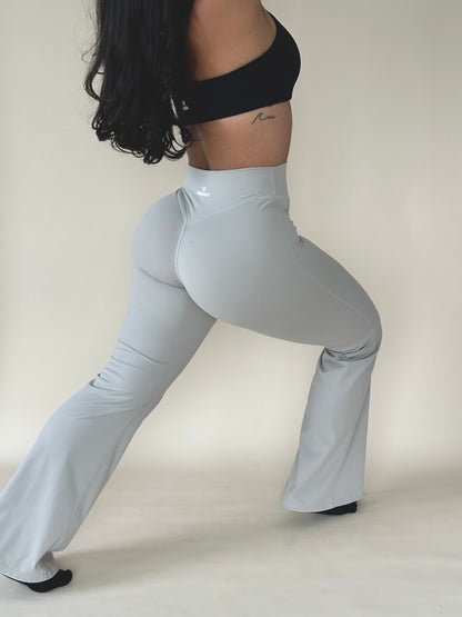 Classic high-waisted flare leggings