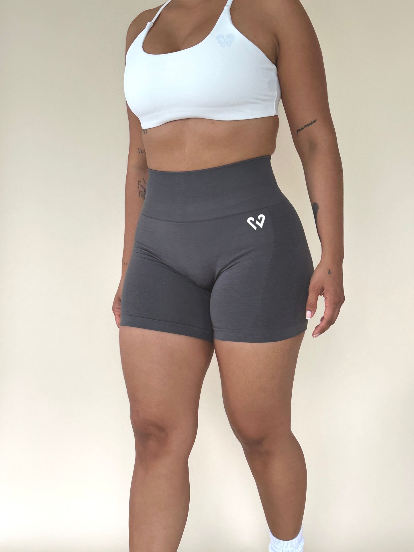 Sculptmove Seamless mid-rise shorts