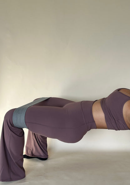 Classic high-waisted flare leggings