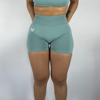 Shorts V
