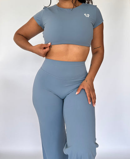 CROP TOP SHORT SLEEVE