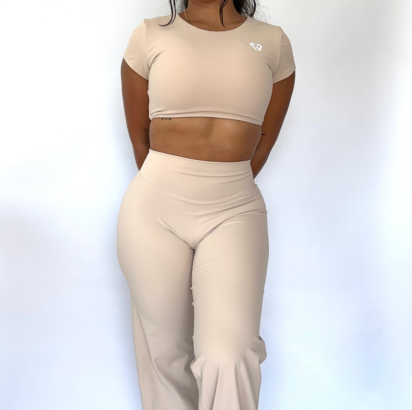 CROP TOP SHORT SLEEVE