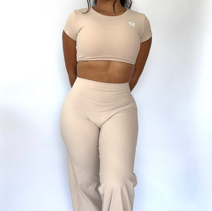 CROP TOP SHORT SLEEVE