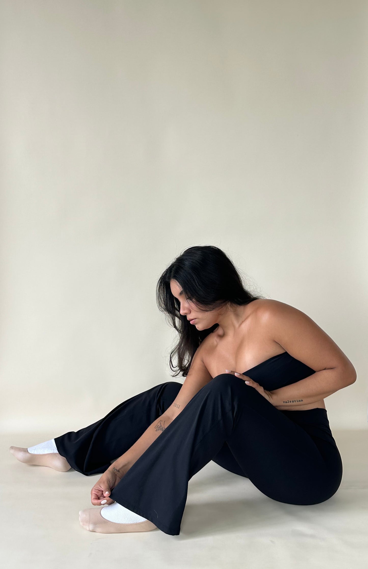 Classic high-waisted flare leggings