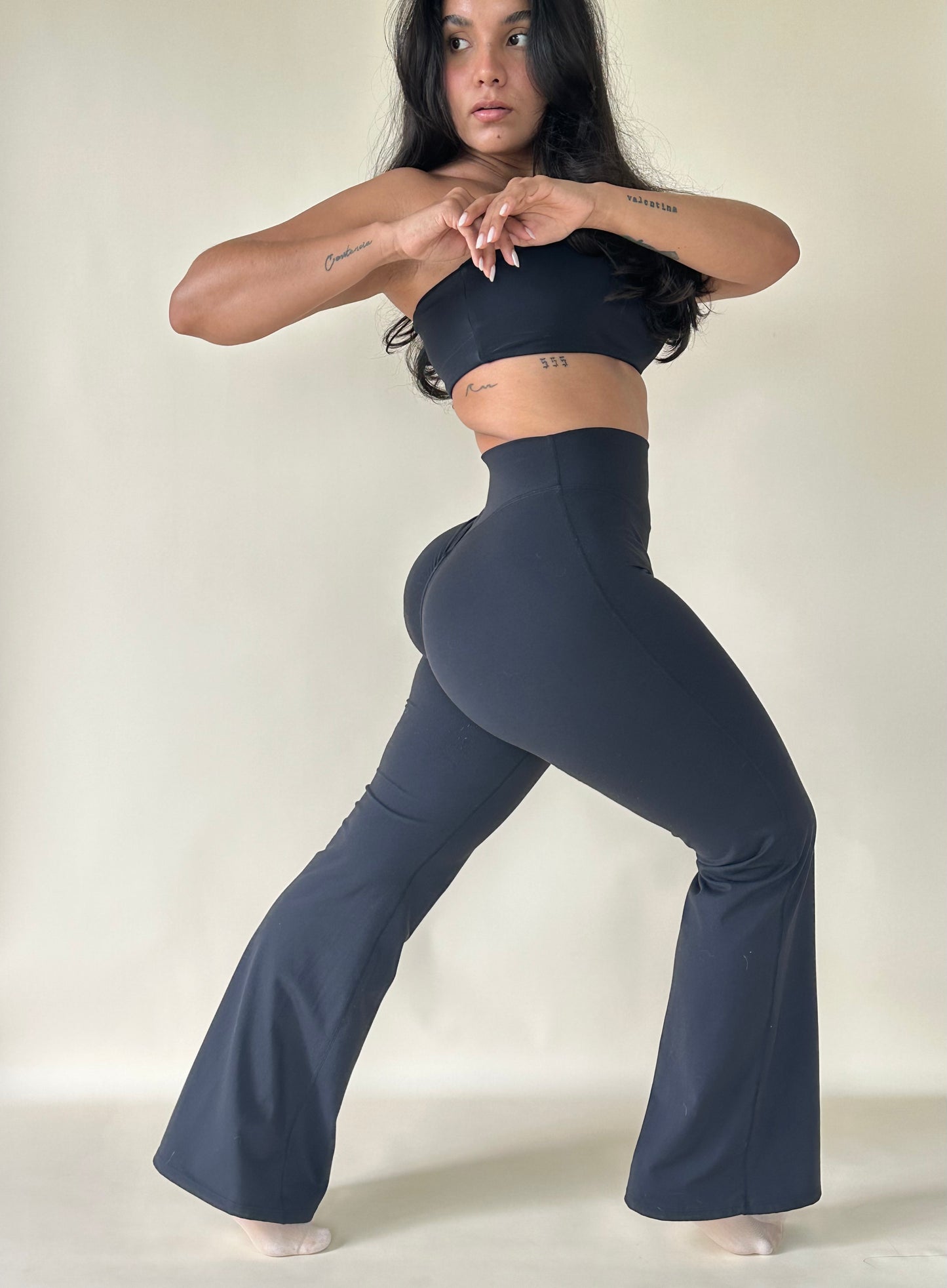 Classic high-waisted flare leggings