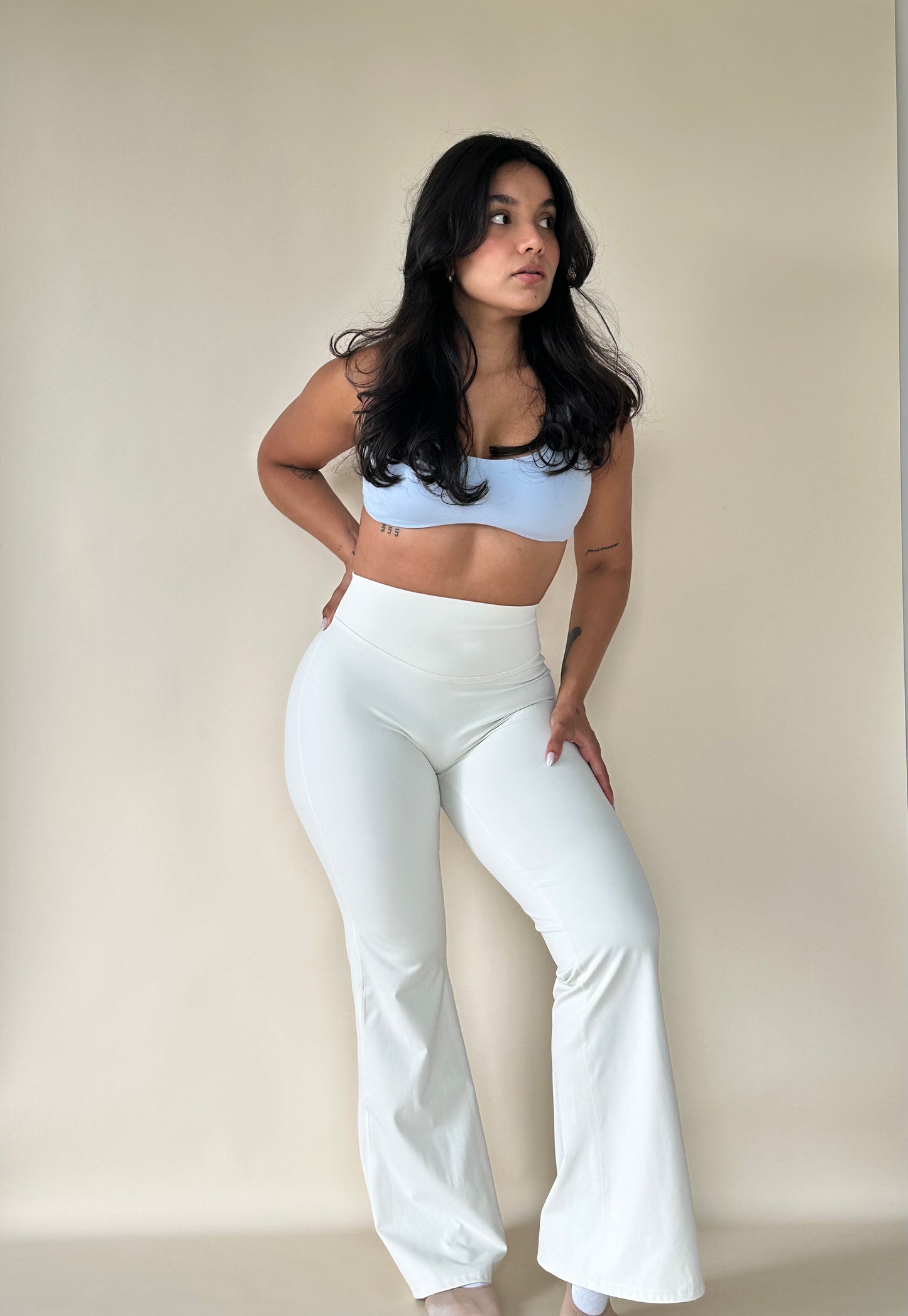 Classic high-waisted flare leggings