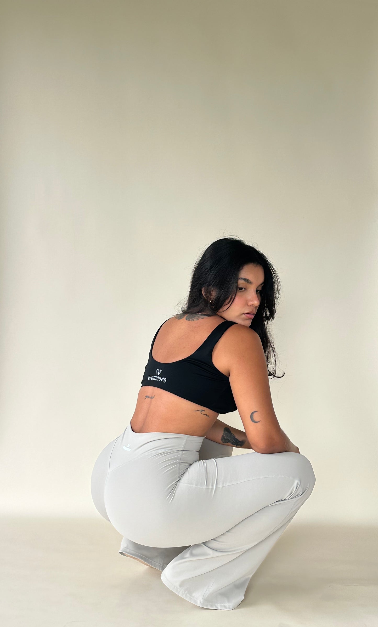 Classic high-waisted flare leggings