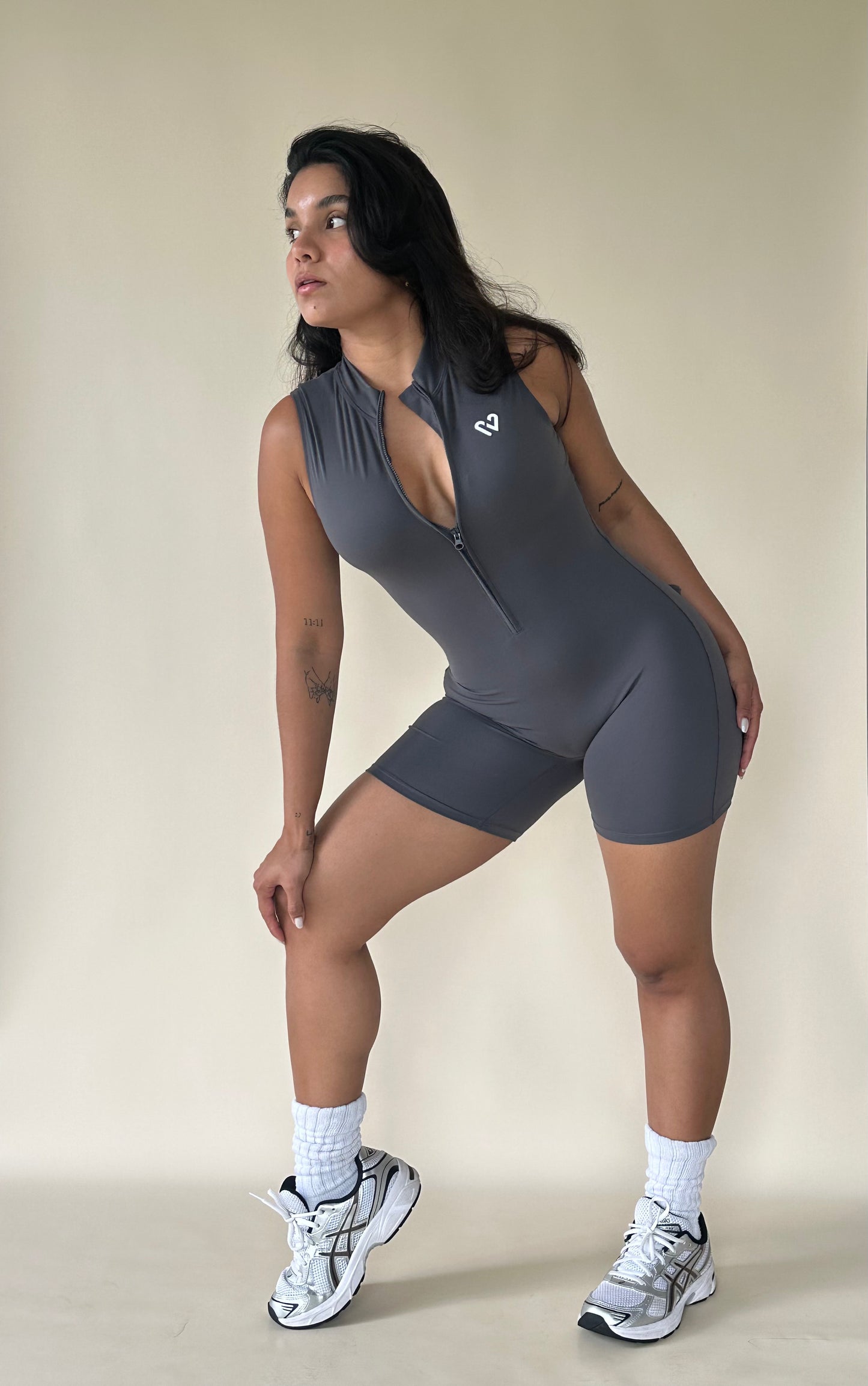 Softmove  zip short suit