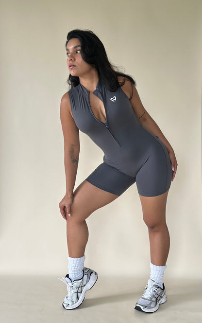 Softmove  zip short suit