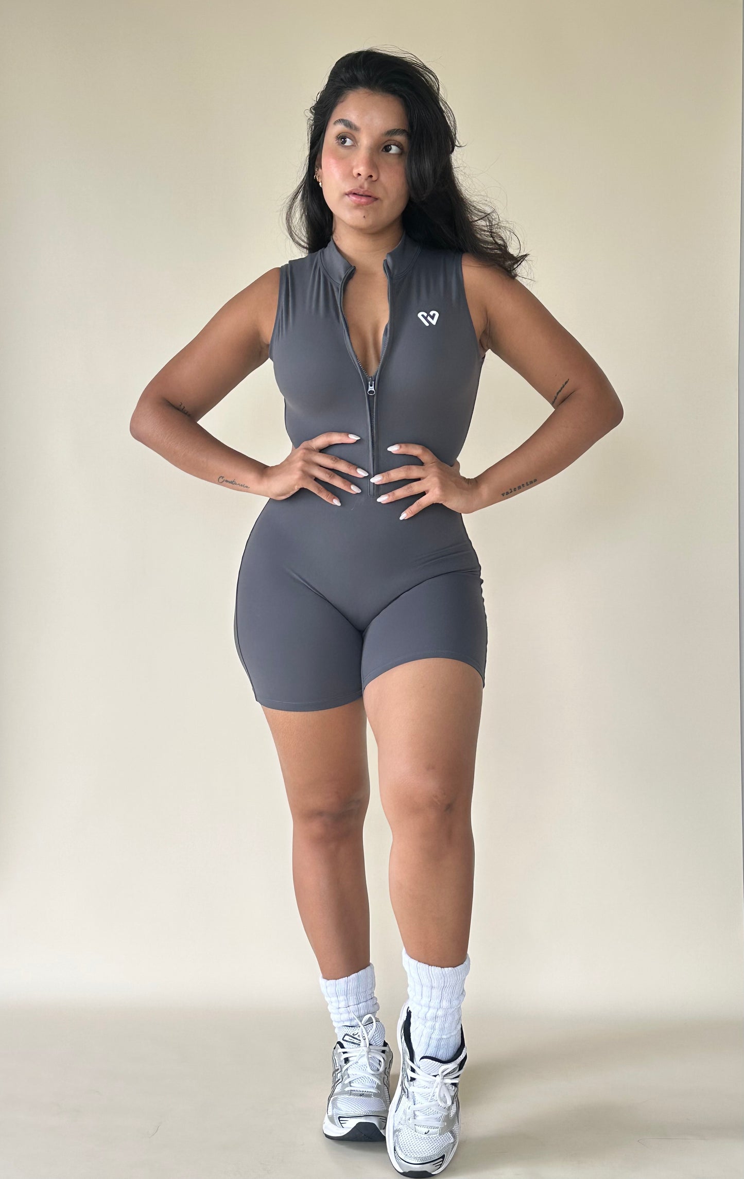 Softmove  zip short suit