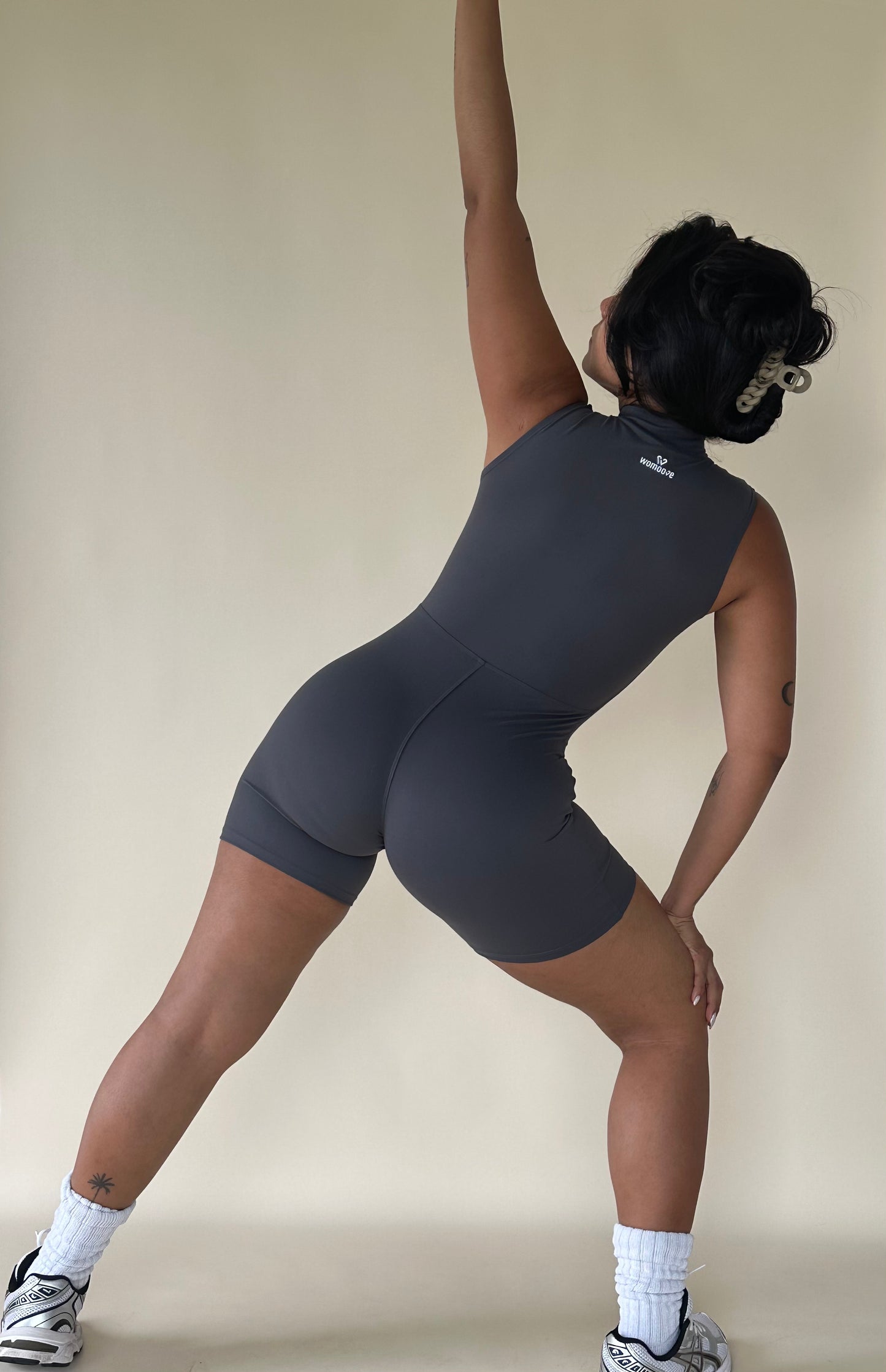 Softmove  zip short suit