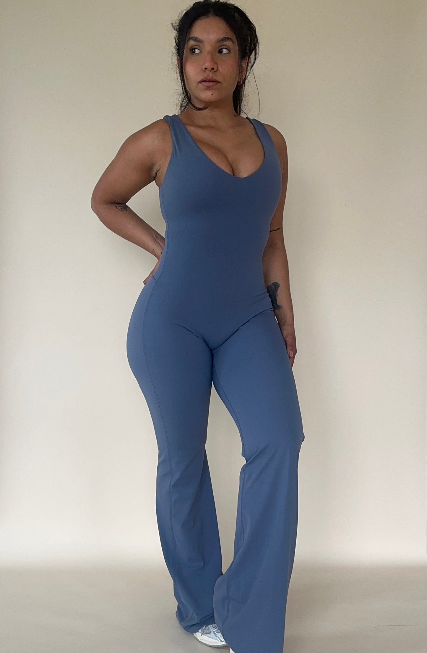 SOFTMOVE-SCULPT FLARE SUIT