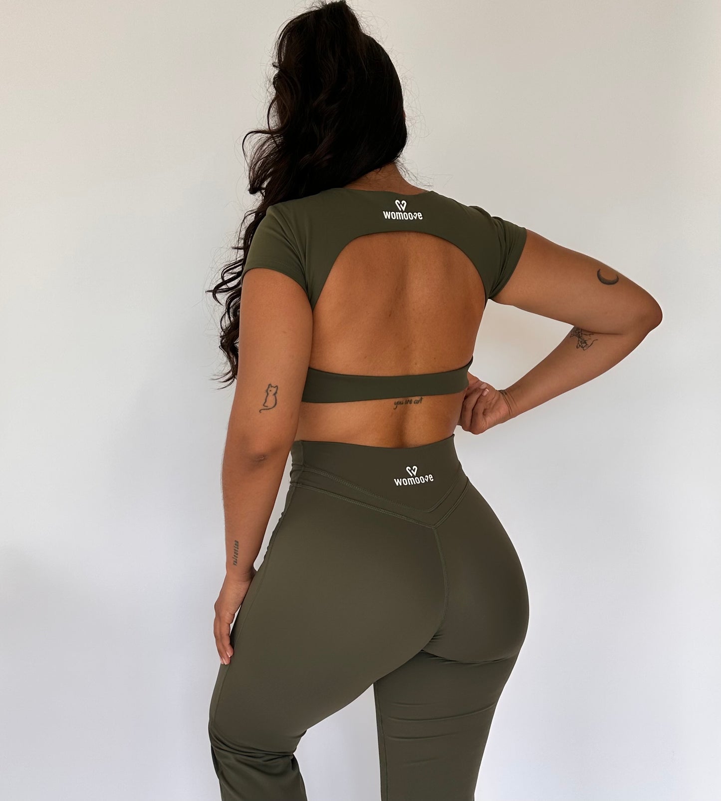 CROP TOP SHORT SLEEVE