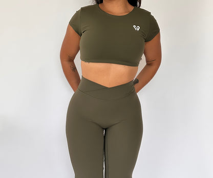 CROP TOP SHORT SLEEVE