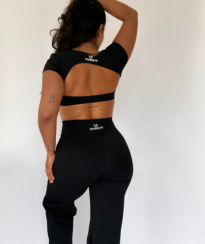 CROP TOP SHORT SLEEVE