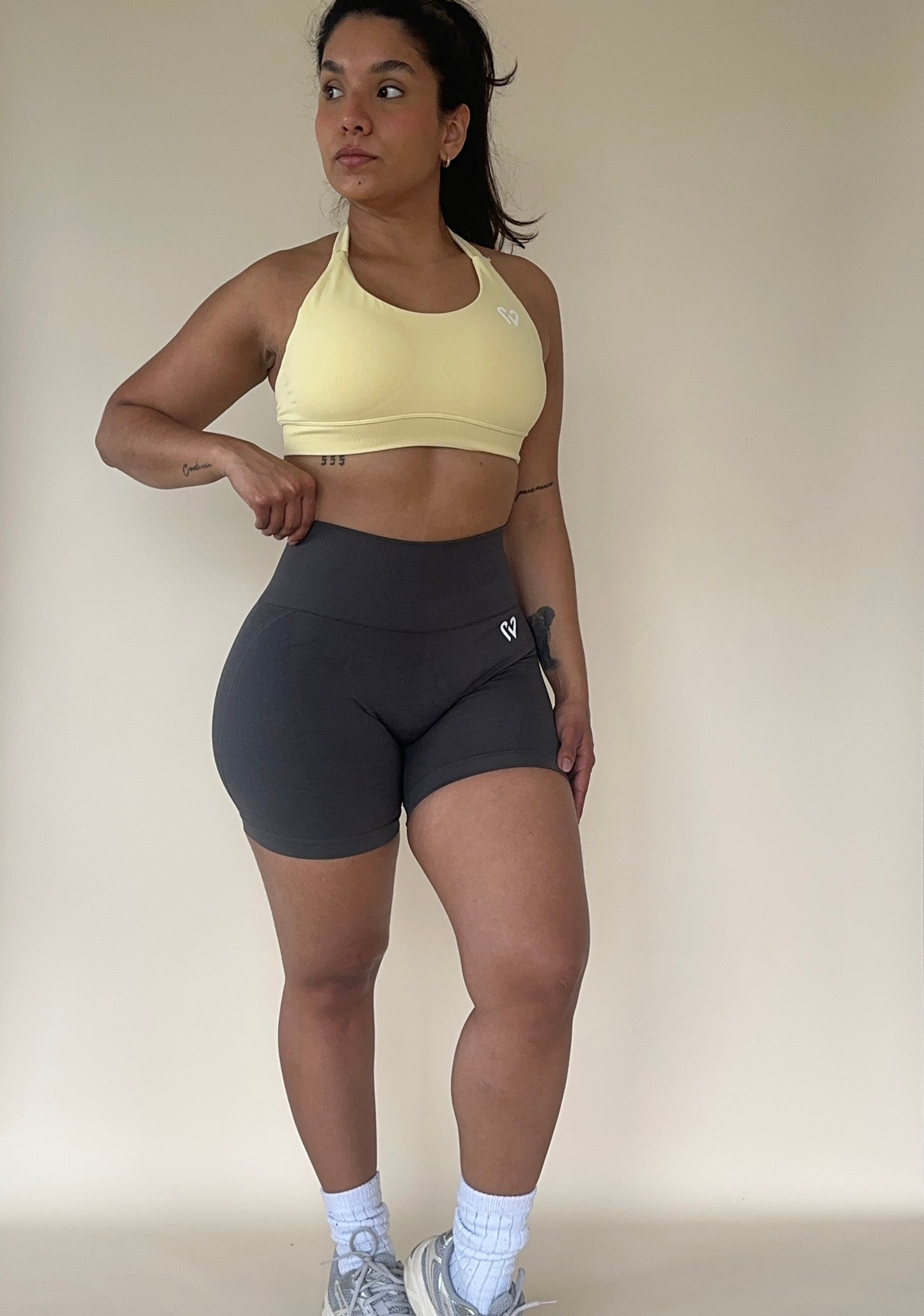 FORMMOVE-SCULPT SHORT
