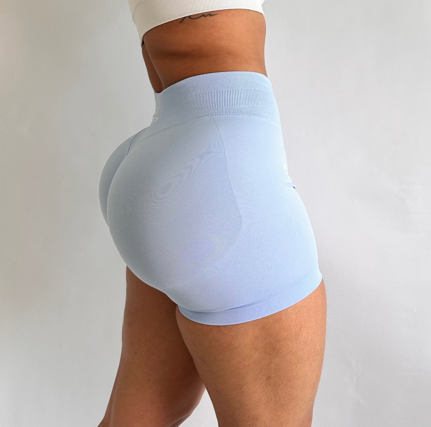 Shorts V