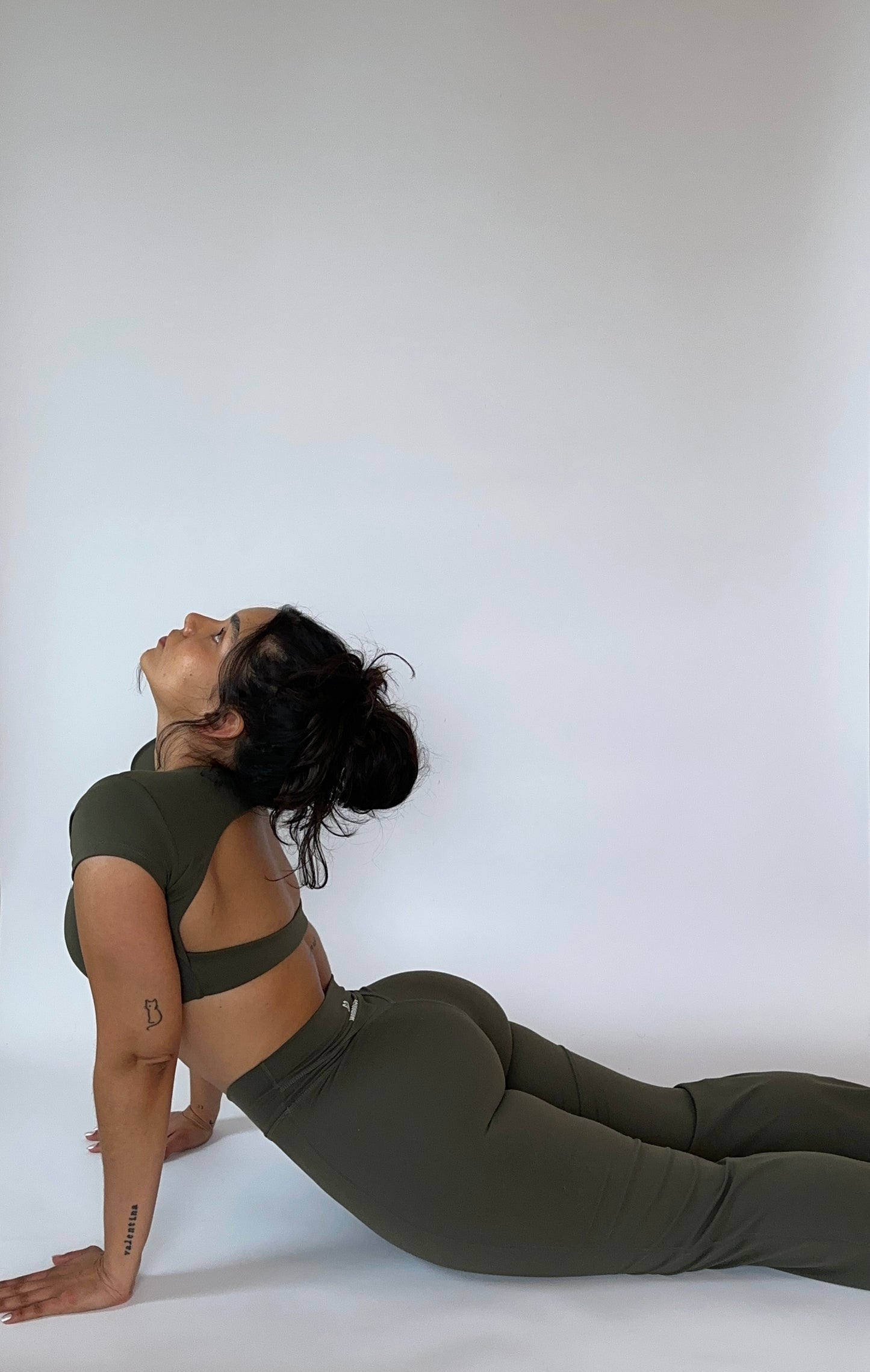 SOFTMOVE-CROP TOP SHORT SLEEVE