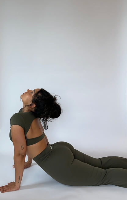 SOFTMOVE-CROP TOP SHORT SLEEVE