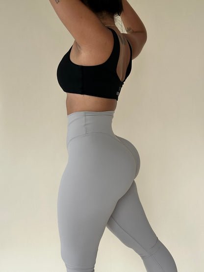 Classic high-waisted soft leggings