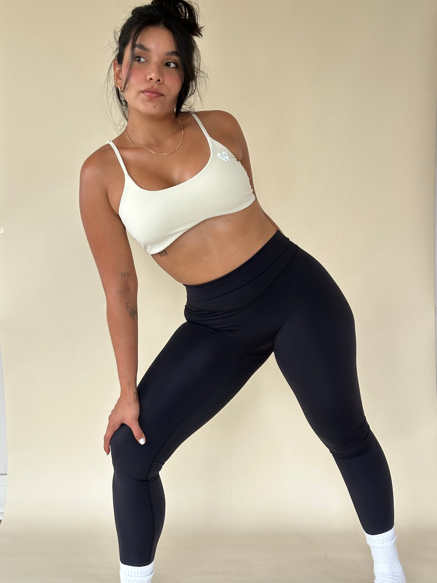 Classic high-waisted soft leggings
