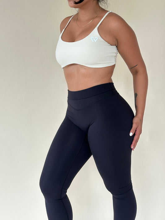 Classic high-waisted soft leggings