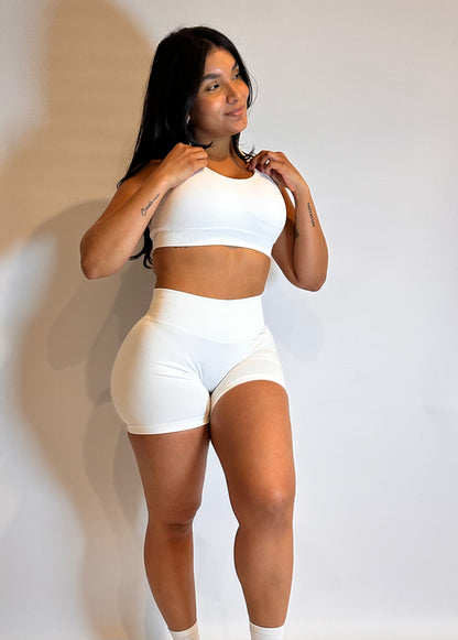 Shorts V