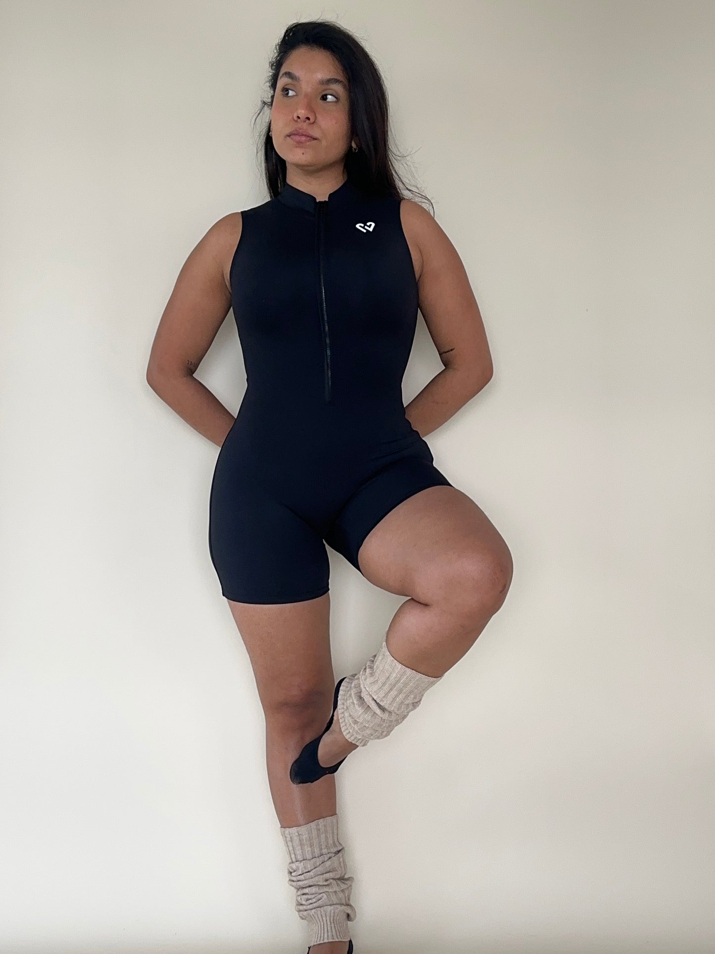 SOFTMOVE ZIP SHORT SUIT