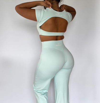 CROP TOP SHORT SLEEVE