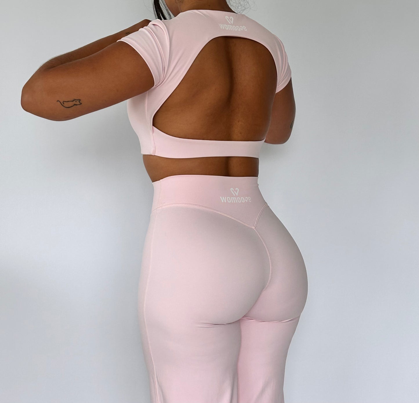 CROP TOP SHORT SLEEVE